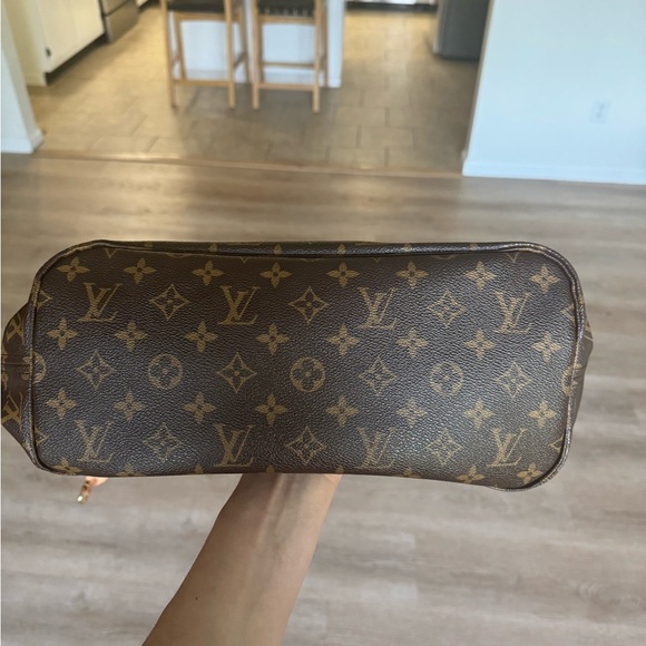 Louis Vuitton Neverfull MM - Picture 4 of 5